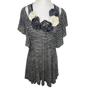 V Christina Rosette Tunic Women’s Medium Dark Romantic Whimsigoth Fairy Grunge